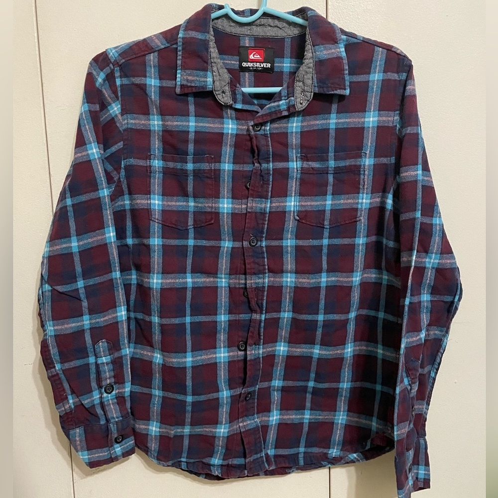 🤝 Quiksilver Plaid Button Down Long Sleeve Shirt 🤝